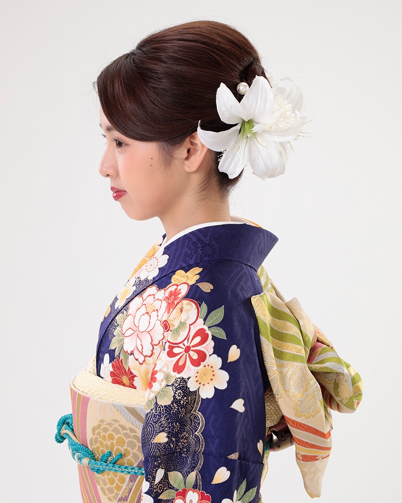 振袖レンタルショップkimono Yuubi 髪飾り 白ユリ