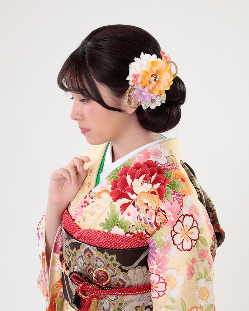 振袖レンタルショップkimono Yuubi 髪飾り 洋花とつまみ細工 振袖レンタルショップkimono Yuubi 髪飾り 洋花とつまみ細工